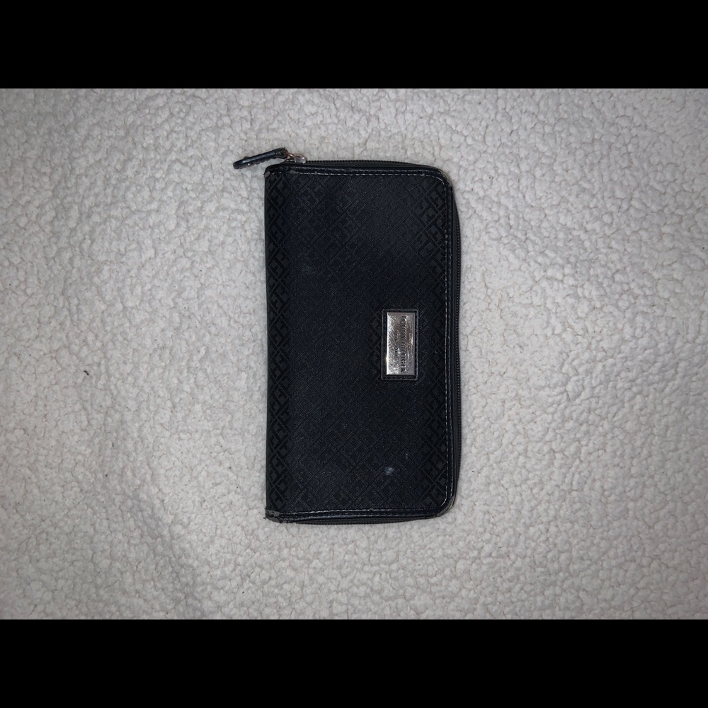 Tommy Hilfiger wallet